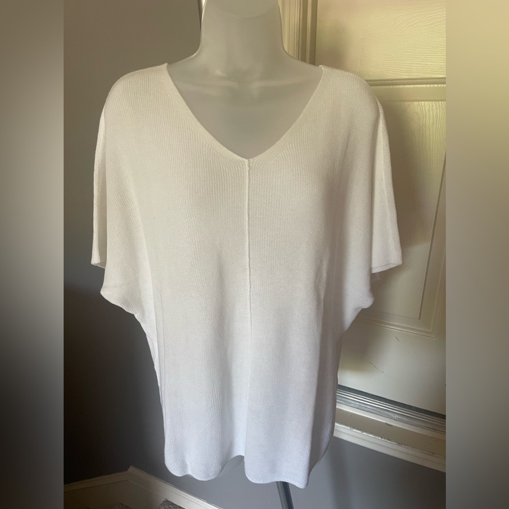 LOU & GREY White Double V-Neck Relaxed Summer-weight Knit Top Size M